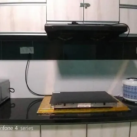 The Handz House II With Wifi - For Family Or Same Gender Only Kepala Batas  Exterior photo