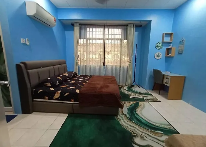 The Handz House II With Wifi - For Family Or Same Gender Only