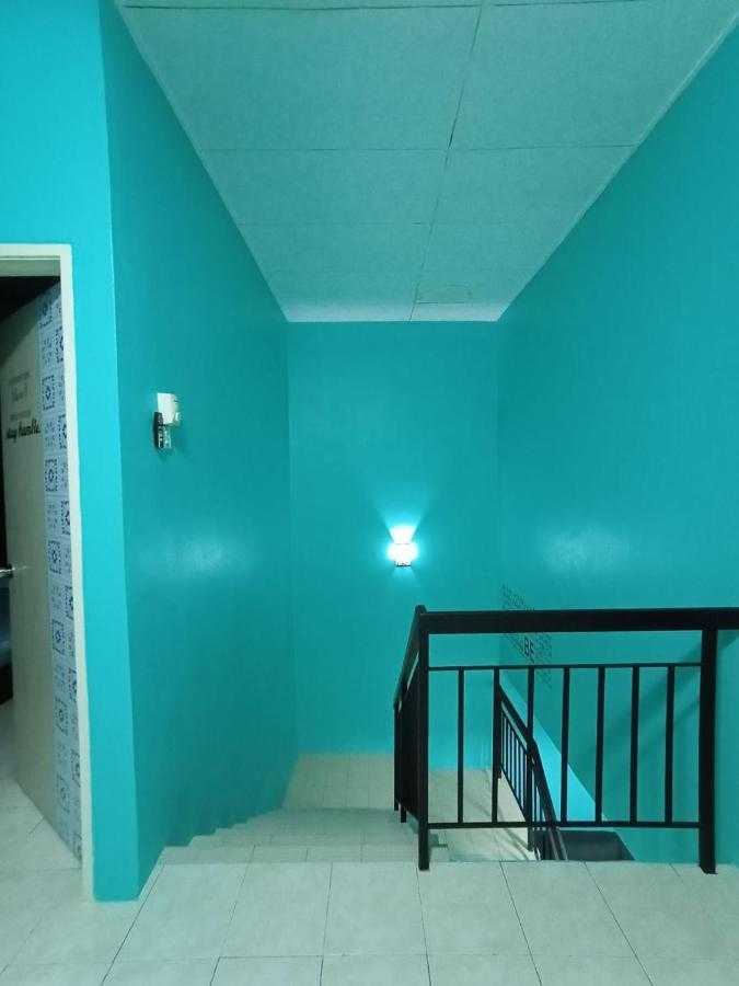 The Handz House Ii With Wifi - For Family Or Same Gender Only Holiday home