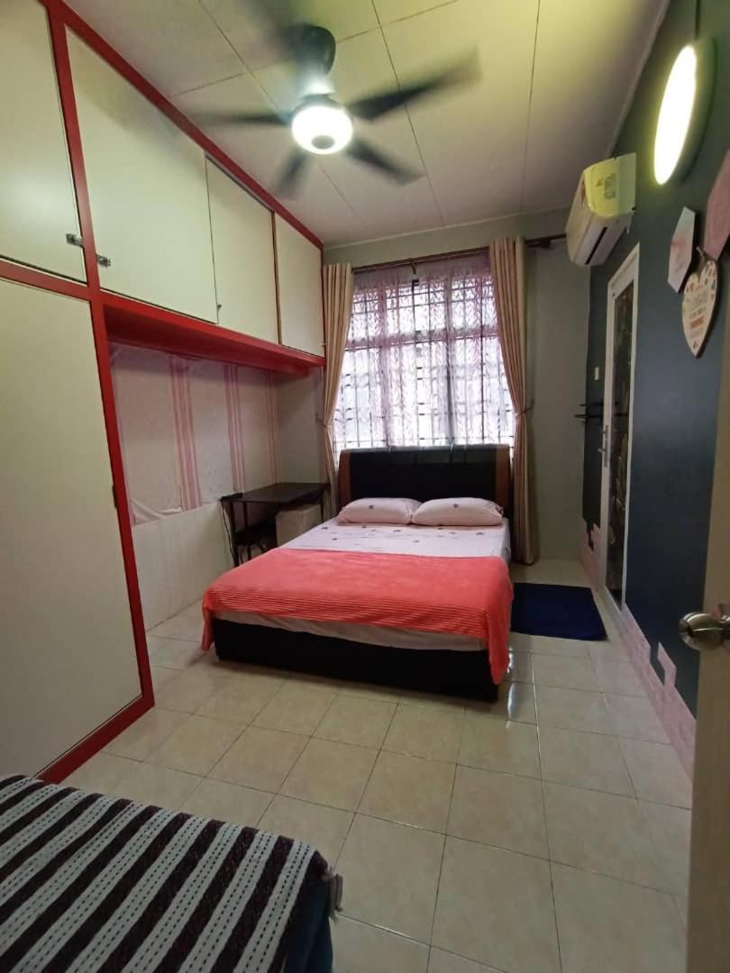 The Handz House Ii With Wifi - For Family Or Same Gender Only * Kepala Batas (Penang)